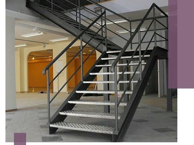 Лестницы для офиса в Красногорске: изготовление, монтаж, демонтаж