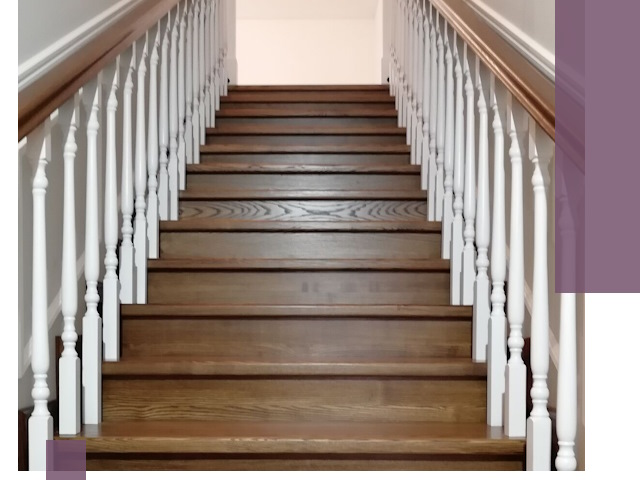 Лестницы из ясеня на заказ в Красногорске — изготовление и монтаж