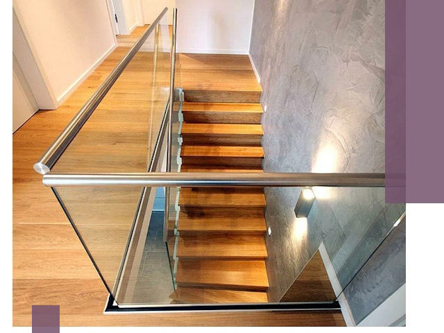 Перила для лестницы в доме — изготовление и монтаж в Красногорске