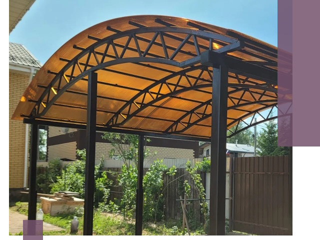 Изготовление навесов под ключ в Красногорске из качественных материалов