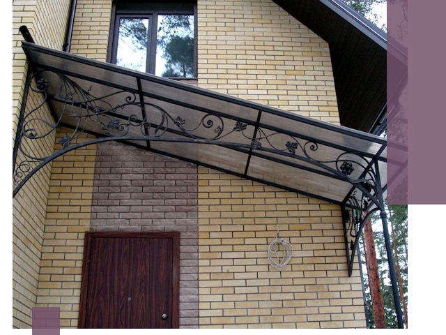 Односкатные козырьки из металла под ключ в Красногорске