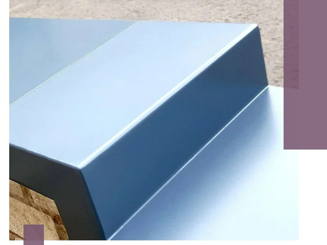 Крышки на парапет в Красногорске: изготовление и монтаж под ключ